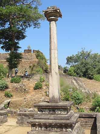 Kavaledurga Fort - Shimoga (37).jpg — Vinayaraj, CC BY-SA 4.0, via Wikimedia Commons