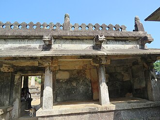 Kavaledurga Fort - Shimoga (100).jpg — Vinayaraj, CC BY-SA 4.0, via Wikimedia Commons
