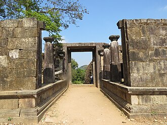 Kavaledurga Fort - Shimoga (126).jpg — Vinayaraj, CC BY-SA 4.0, via Wikimedia Commons